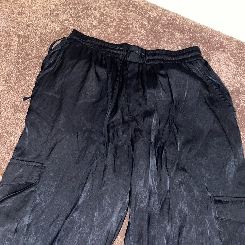 Silky flow pants